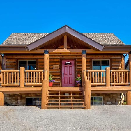 Whispering Pines Cabin With Pool, Lake And Golf Access! Villa Pine Lake Exterior photo