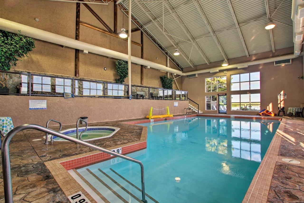 Whispering Pines Cabin With Pool, Lake And Golf Access! Villa Pine Lake Exterior photo